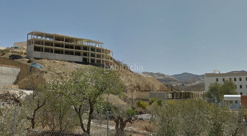 Foto 066aa078-e359-4b18-a3a9-fda5dd3ae623. Casa adossada a Olula del Río