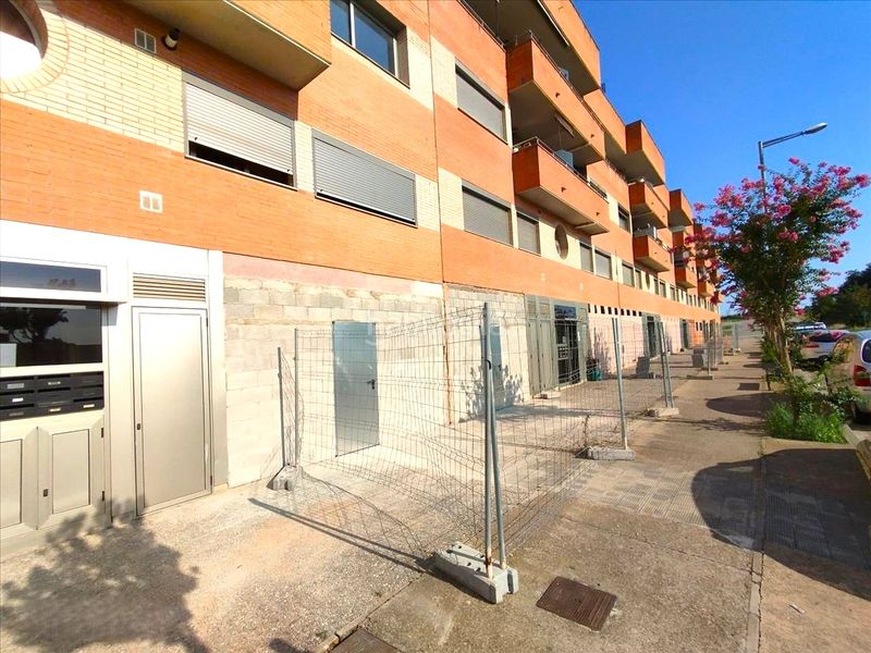 Foto 55f8d2d9-0e94-4bf5-a9eb-8beb246bd4b2. Local comercial a Cassà de la Selva