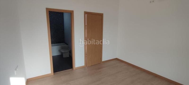 Foto 460c5576-756c-4dfa-b445-ce014624d6b2. Casa amb aparcament a Olèrdola