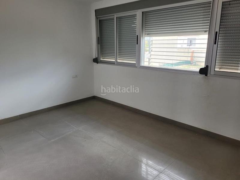 Foto f3a1dba2-ffc2-4186-8160-1824de406526. Casa adossada amb aparcament a Lugar Nuevo de Fenollet