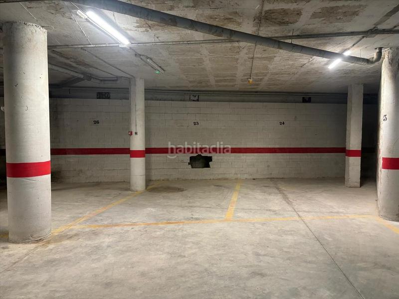 Foto 15ec7d11-76d6-4f1b-9bd4-e4c7d681c0ea. Parking voiture dans Solymar Benalmádena