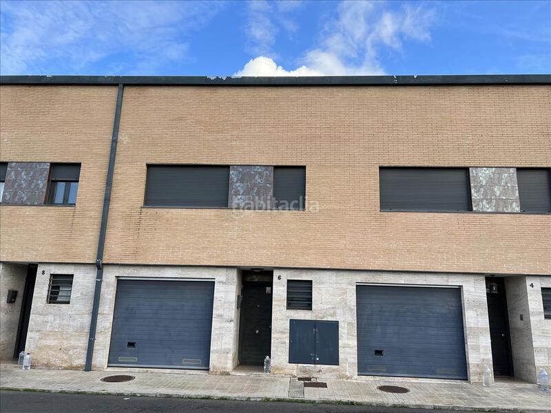 Foto 353dc0b8-989a-4850-9ece-56fdaa58ac86. Casa amb calefacció piscina a Daimiel