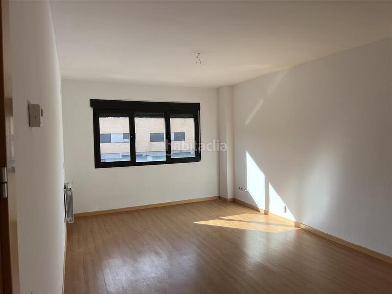 Foto 3cce675f-f585-49be-ad52-75d3ef117fbb. Casa amb calefacció piscina a Daimiel