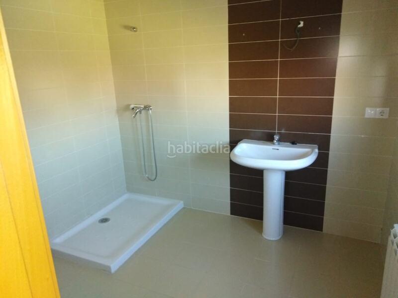 Foto e13a7e9a-ce06-4a81-ac75-b8e5b83ef8b9. Casa amb calefacció piscina a Daimiel