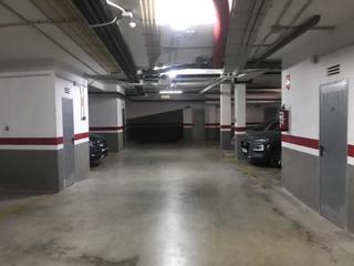 Car parking in 26 D ABRIL