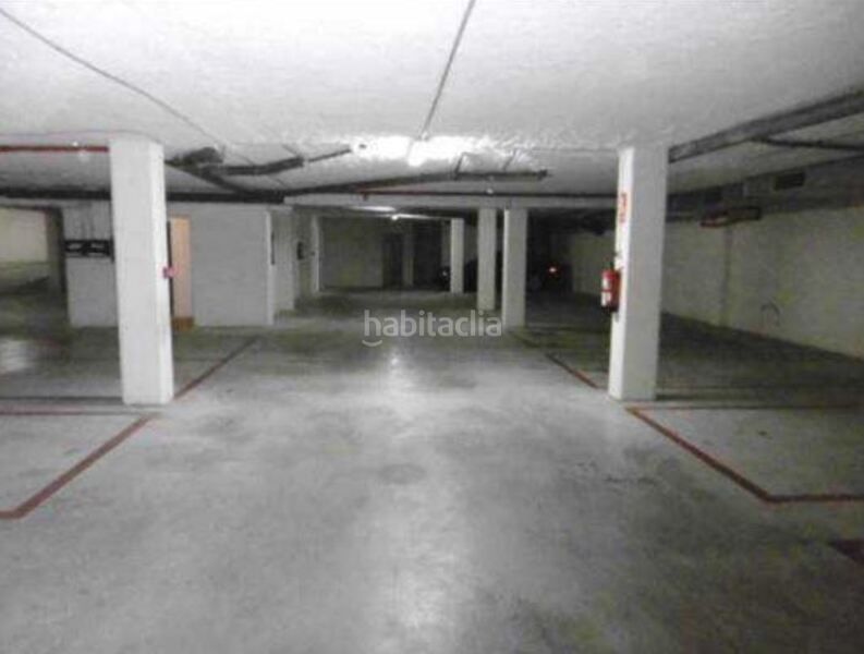 Foto 8d29d5a8-b1b4-481e-961e-03c15c6f9aef. Posto auto in Centro Chiva