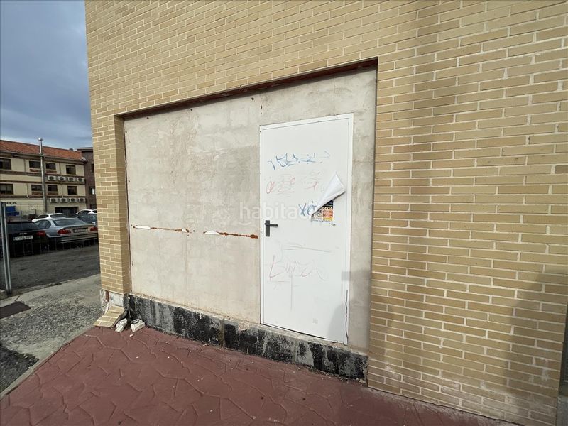 Foto 85da2ce0-4cdb-42c6-af73-d41cfc279e1d. Local comercial a Lastrilla (La)