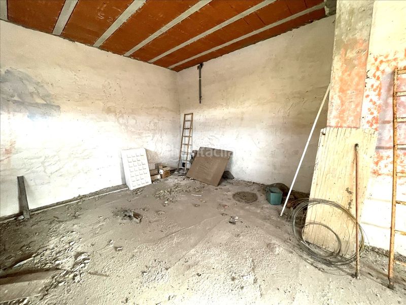 Foto b8f3cfa6-48d3-4746-a1d2-2a9a19c708df. Local comercial a Lastrilla (La)