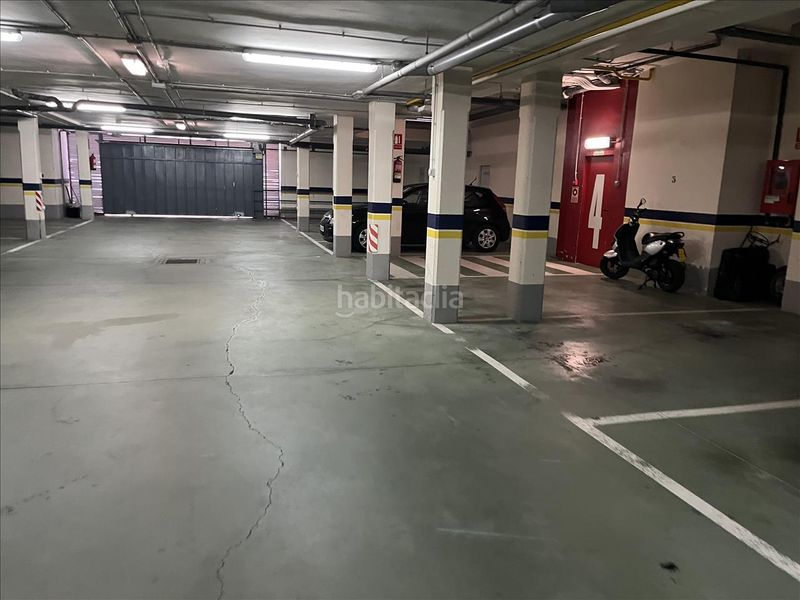 Foto 2db3ad19-5f9d-4151-a200-cd10893ce02c. Aparcament cotxe a Sónsoles Ávila