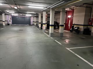 Car parking  Cl del arca de las 5 llaves