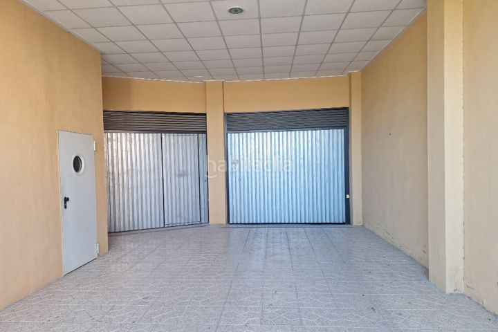 Foto 7287bfb5-9039-43c4-9264-f038be47f2a6. Aparcament cotxe a Imaginalia - Llanos del Águila Albacete