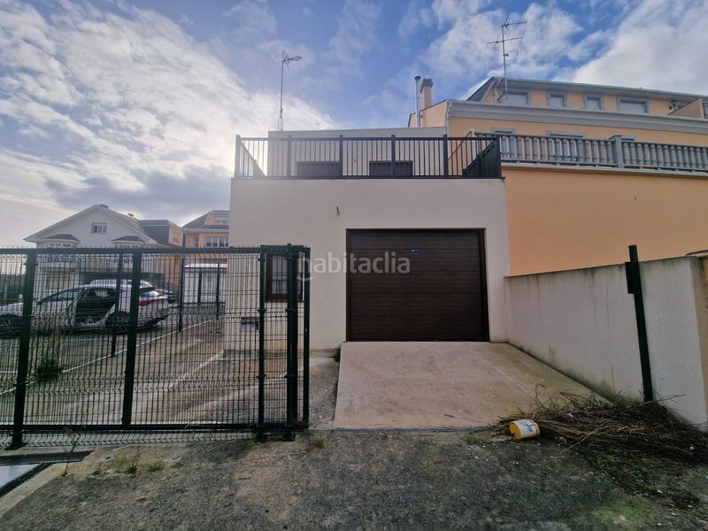 Foto 5e87e827-6200-432e-8fac-33e8f1332fc2. Casa amb aparcament a Barreiros