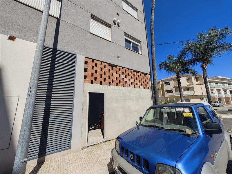 Foto 4cb861fe-c5f7-4797-a4b3-86abe7331a47. Local comercial a Miramar