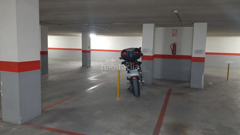 Foto f0511e13-2a99-4ccc-8048-2fd7dd220302. Aparcament cotxe a Sant Rafael Ontinyent