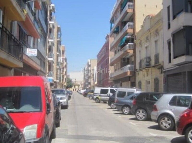 Foto 5bfa8447-bfbb-497d-bd30-38c7db74a490. Aparcament cotxe a El Castell Burjassot