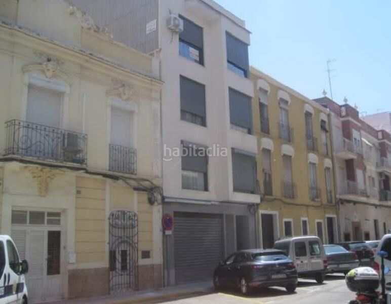 Foto d28b4e02-1a88-4dd5-b97c-f3552296a5ab. Aparcament cotxe a El Castell Burjassot