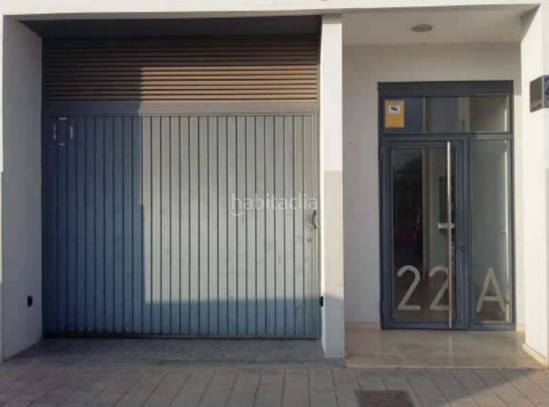 Foto 4d2b783a-8418-463b-a9cb-4fff7d3ad758. Aparcament cotxe a Casco Antiguo Llíria