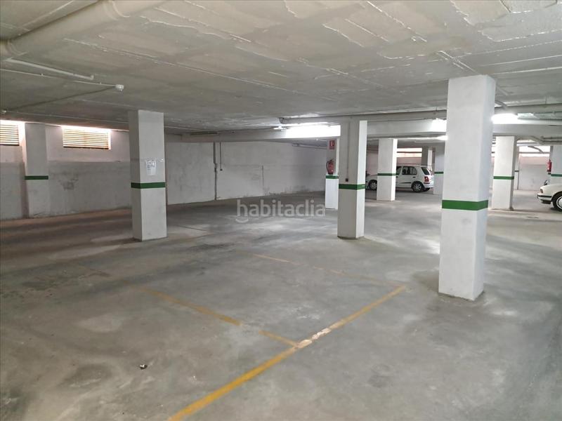 Foto 998a64a3-da73-4957-8e11-94f1f79e0cca. Parking voiture dans Almoradí