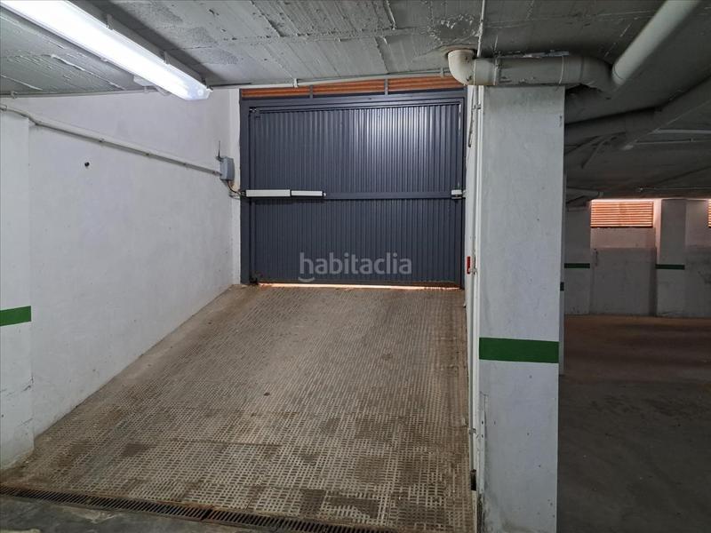 Foto a3ae9bac-06b6-45b3-b3c2-4209ef3746bc. Parking voiture dans Almoradí