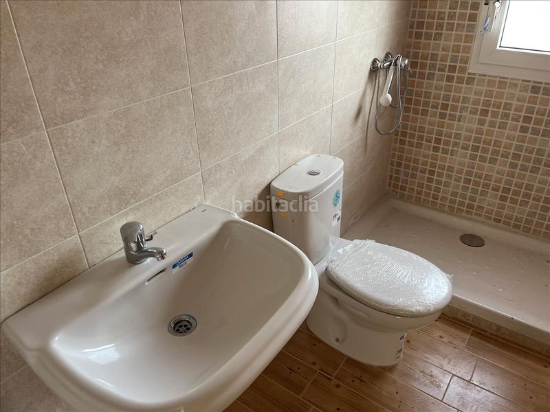 Foto d8755e02-5fe8-4a0d-a3b2-bf63c1833825. Casa a Sanchidrián