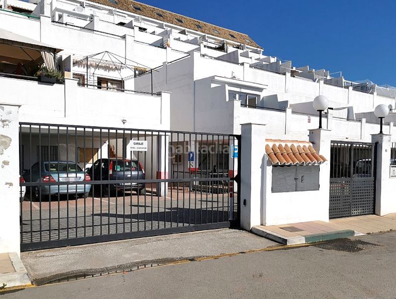 Foto a146aee6-02f5-4b34-ade2-3dbec6fc433f. Aparcament cotxe a altos de Estepona Estepona