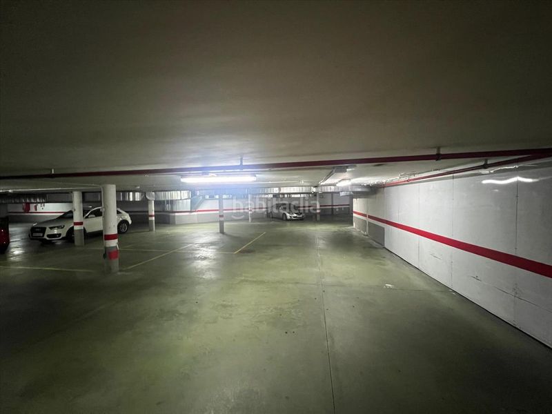 Foto d03d7b87-86c1-48b3-933c-c0f95505af49. Aparcament cotxe a Porta Nova Ferrol