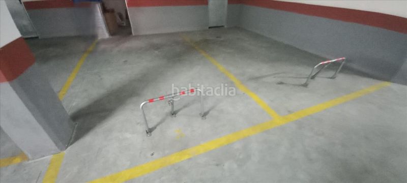 Foto 0d220dfe-d7ac-4d03-b24f-c1681fcf742e. Aparcament cotxe a Meaño