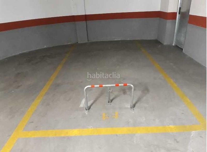 Foto 7cf10cf4-0da8-4dbd-a286-2fd6f84f9779. Aparcament cotxe a Meaño