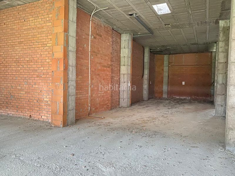 Foto d1bd78b2-de53-4d34-95a0-491c1534fe19. Local comercial a Flores de Sil - La Placa Ponferrada