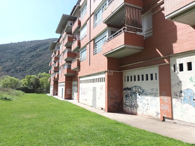 Foto 003dd2f5-0779-4eee-9a22-12398ea969df. Local comercial a Flores de Sil - La Placa Ponferrada