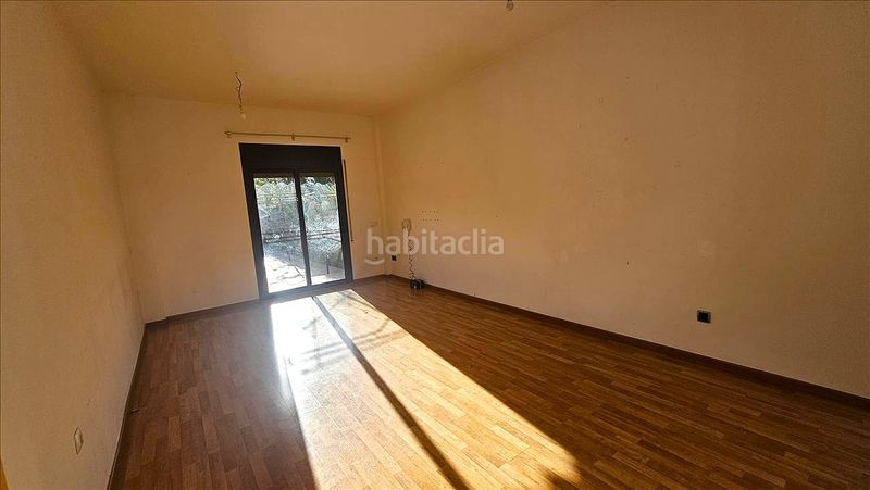 Foto e5dc71db-f7c5-418d-b6a0-6e36c100d58b. Casa adossada amb aparcament a Vilajuïga