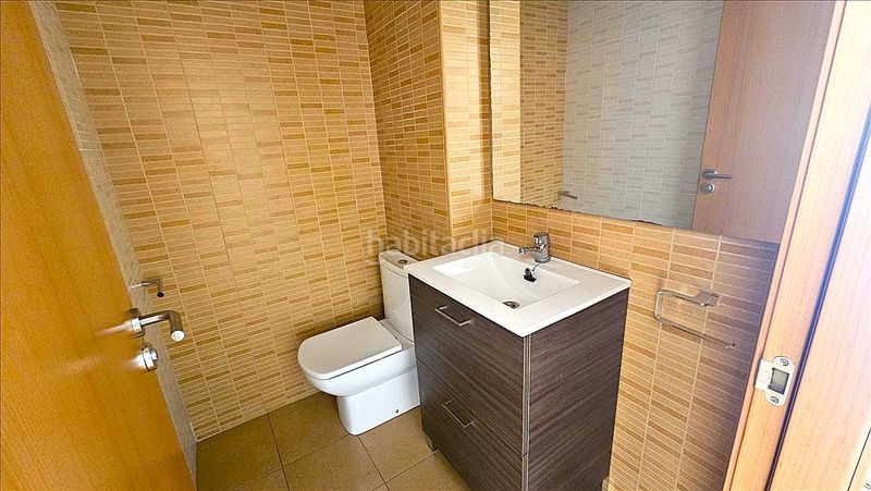 Foto f6166729-de1f-405d-8007-e9e12988cf3d. Casa adossada amb aparcament a Vilajuïga