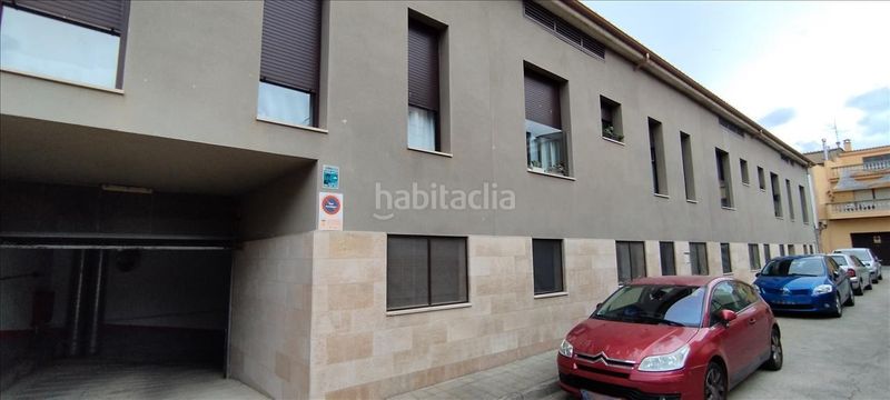 Foto 19f68d15-e460-4b12-acfe-262c8cc46966. Parking coche en Vilajuïga