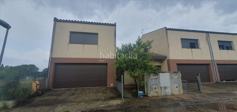 Foto ec2ac006-bf48-4e58-bb2d-1ae140ba2ee5. Xalet a Cervià de Ter
