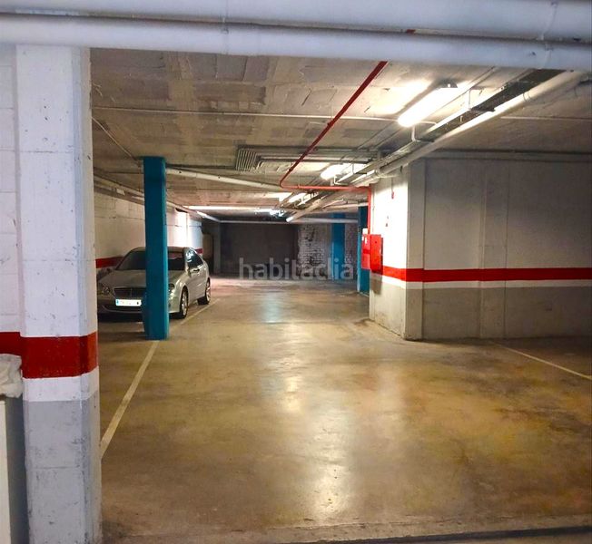 Foto 129d2eb2-33c6-4885-8e6b-9459d4b6c730. Aparcament cotxe a Cassà de la Selva