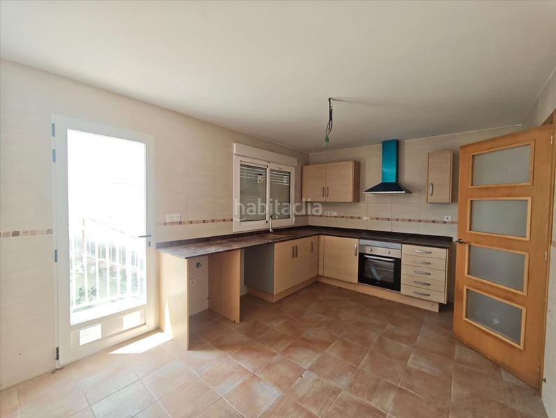 Foto 4905f7c7-b1d5-4326-b1cc-ffa5443409a0. Chalet en Monserrat