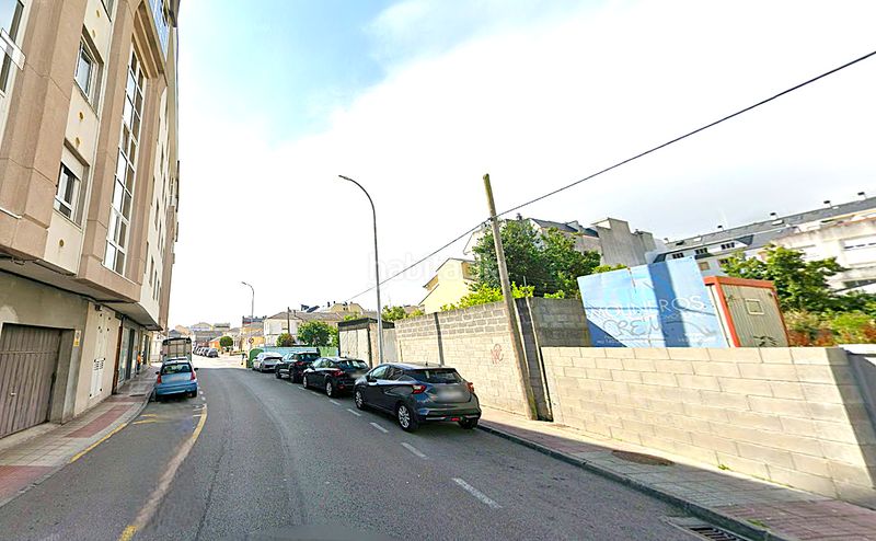 Foto acdbfb07-3f45-4552-8daa-0d25fe46123d. Terreny residencial a Burela