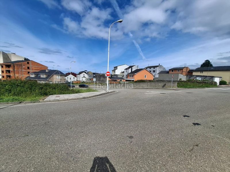 Foto 01e7312d-994d-4a50-97bb-7a417f281b21. Terreny residencial a Burela
