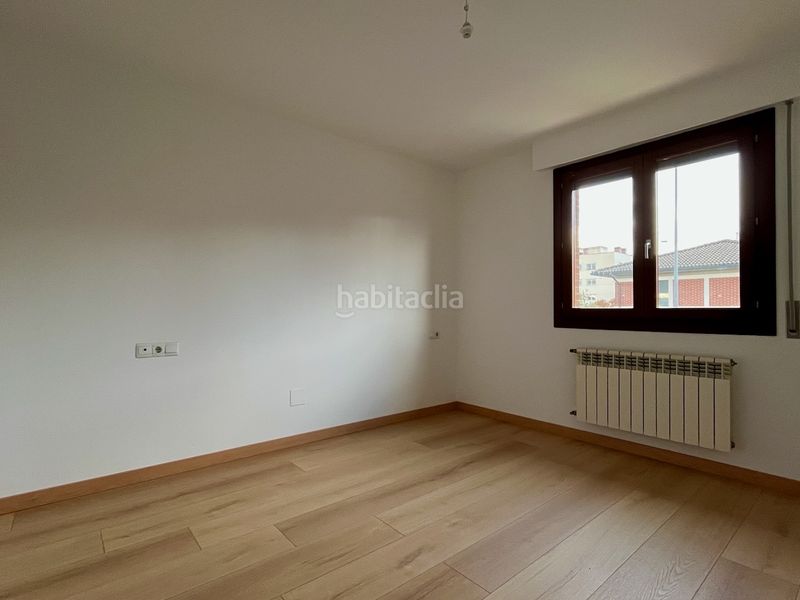 Foto a2d9c255-a45b-4694-b737-26f2fc560ef7. Pis amb aparcament a Orcoyen