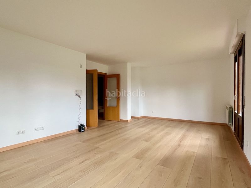 Foto a959b85d-beb3-41e2-b98e-575bee6037f9. Pis amb aparcament a Orcoyen