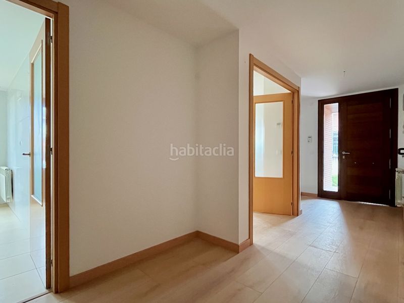 Foto d0a20f2c-add2-48b7-a13b-71e6037c90e3. Pis amb aparcament a Orcoyen