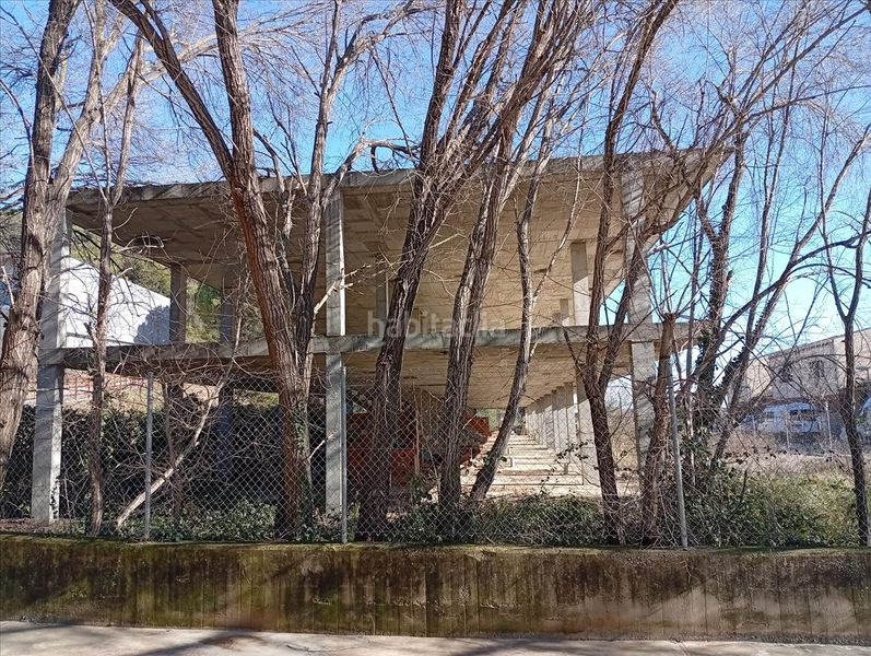 Foto 082395b2-fe75-460d-8833-24908cba92b1. Edifici a Cervià de Ter