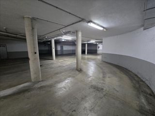 Parking voiture  Perez galdos
