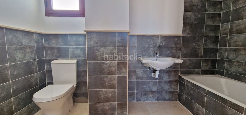 Foto e77bb1c7-6eeb-409f-8879-fd7e661ec806. Casa adossada a Cártama pueblo Cártama