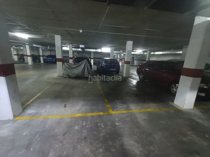 Foto 11023d75-a5e3-441a-a58e-15e7e2b47578. Aparcament cotxe a colores - entreparques Sevilla