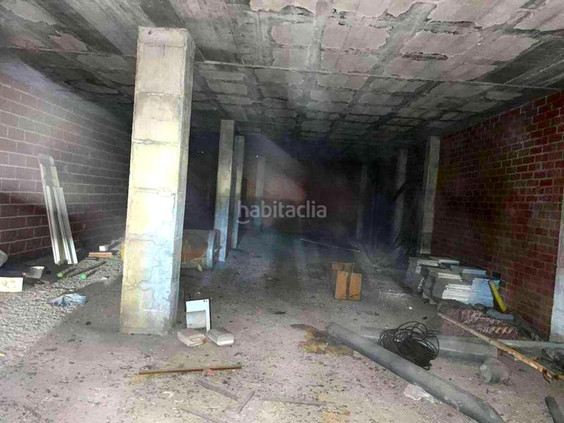 Foto 686da313-f501-4ce7-816f-ca1de343d7fb. Local comercial a Centre Figueres