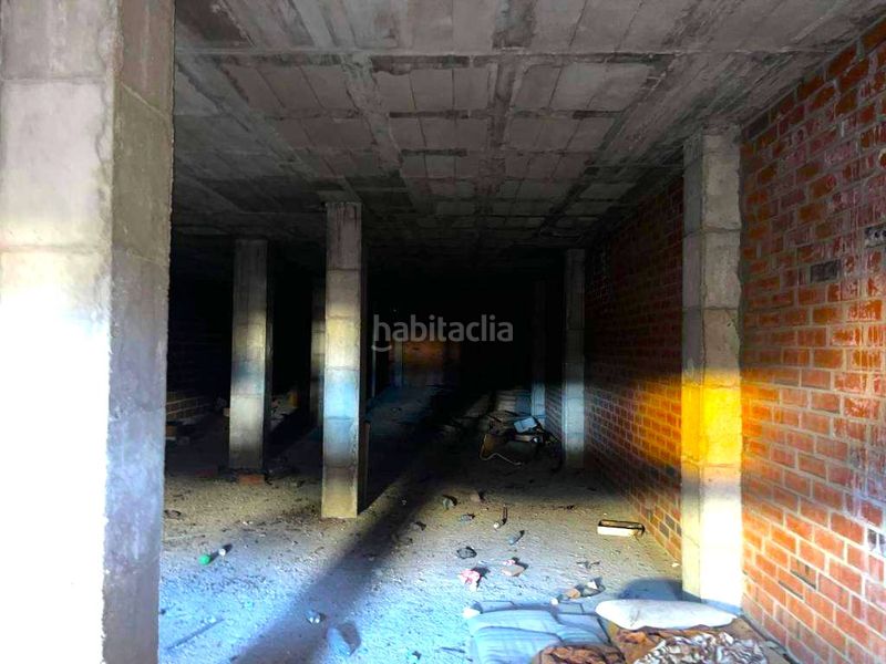 Foto d1b98aa5-6ab3-4260-b3ef-88c81eb0c7e0. Local comercial a Centre Figueres