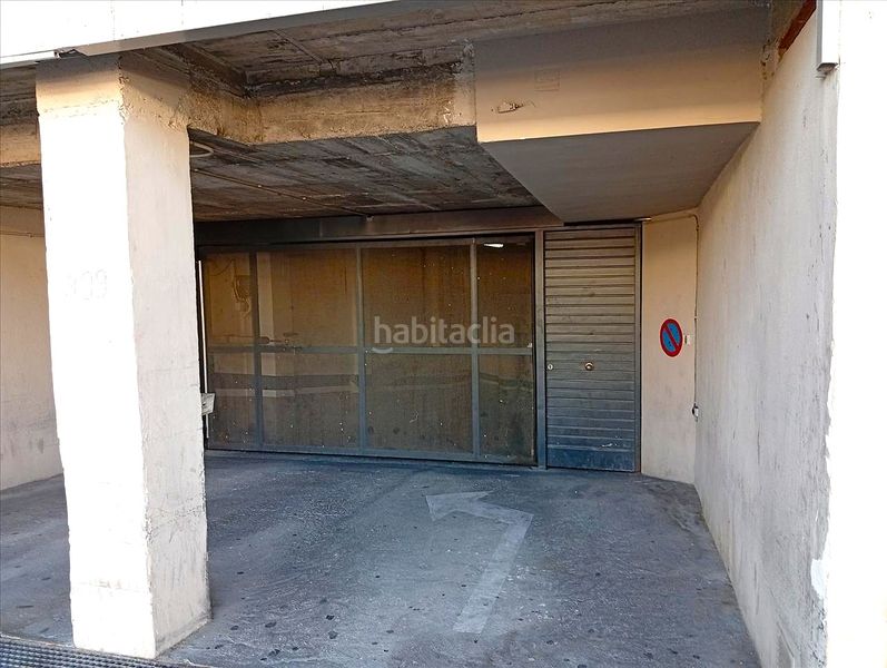 Foto ef089df7-ede2-47d7-ab5b-6b78fa93a332. Local comercial a Centre Figueres