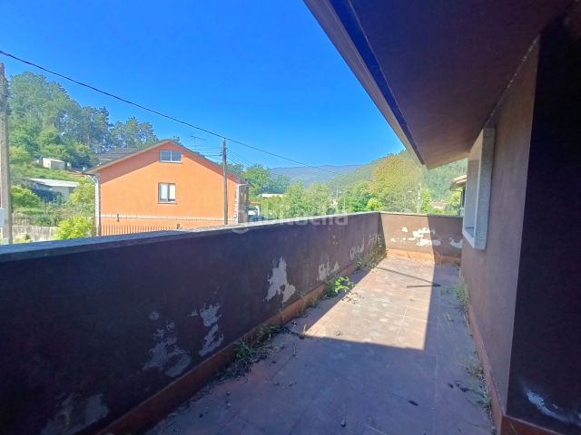 Foto 66a28e47-4376-4701-877d-be16b9f890b6. Casa amb aparcament a Vilaboa
