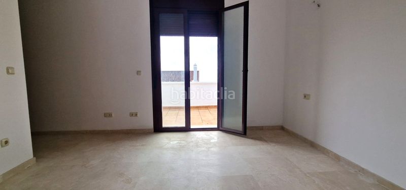 Foto cb9ba96a-b48d-481f-833f-f8c2057b8761. Casa adossada a Cártama pueblo Cártama